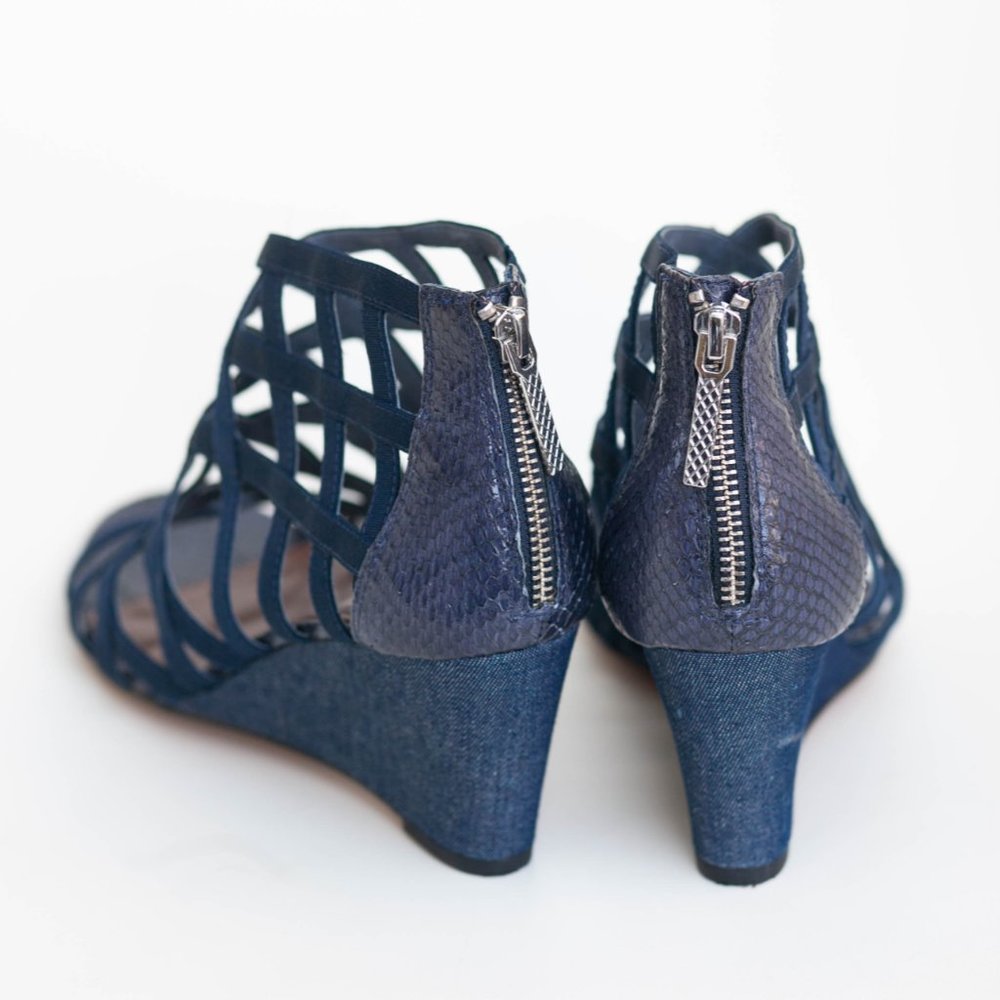 Donald J. Pliner shoes size 9 Navy Blue - Picture 3 of 3